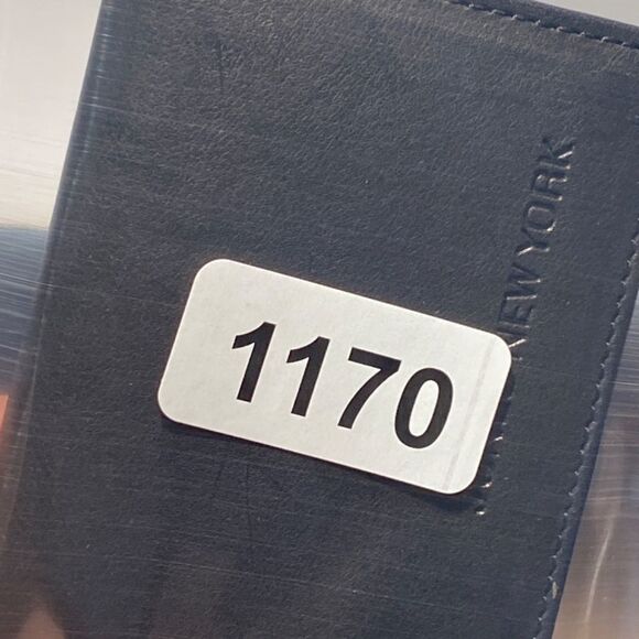 Jones New York Black Small Leather Wallet New - Picture 5 of 5